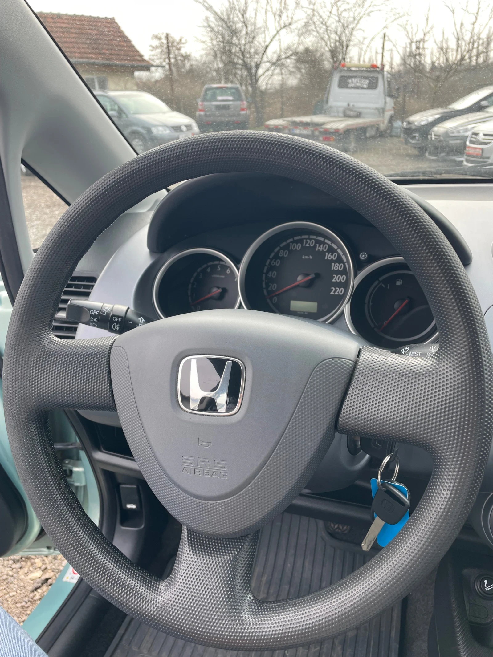 Honda Jazz 124.000km 1.4i СЕРВИЗНА ИСТОРИЯ, ОБСЛУЖЕНА - изображение 10