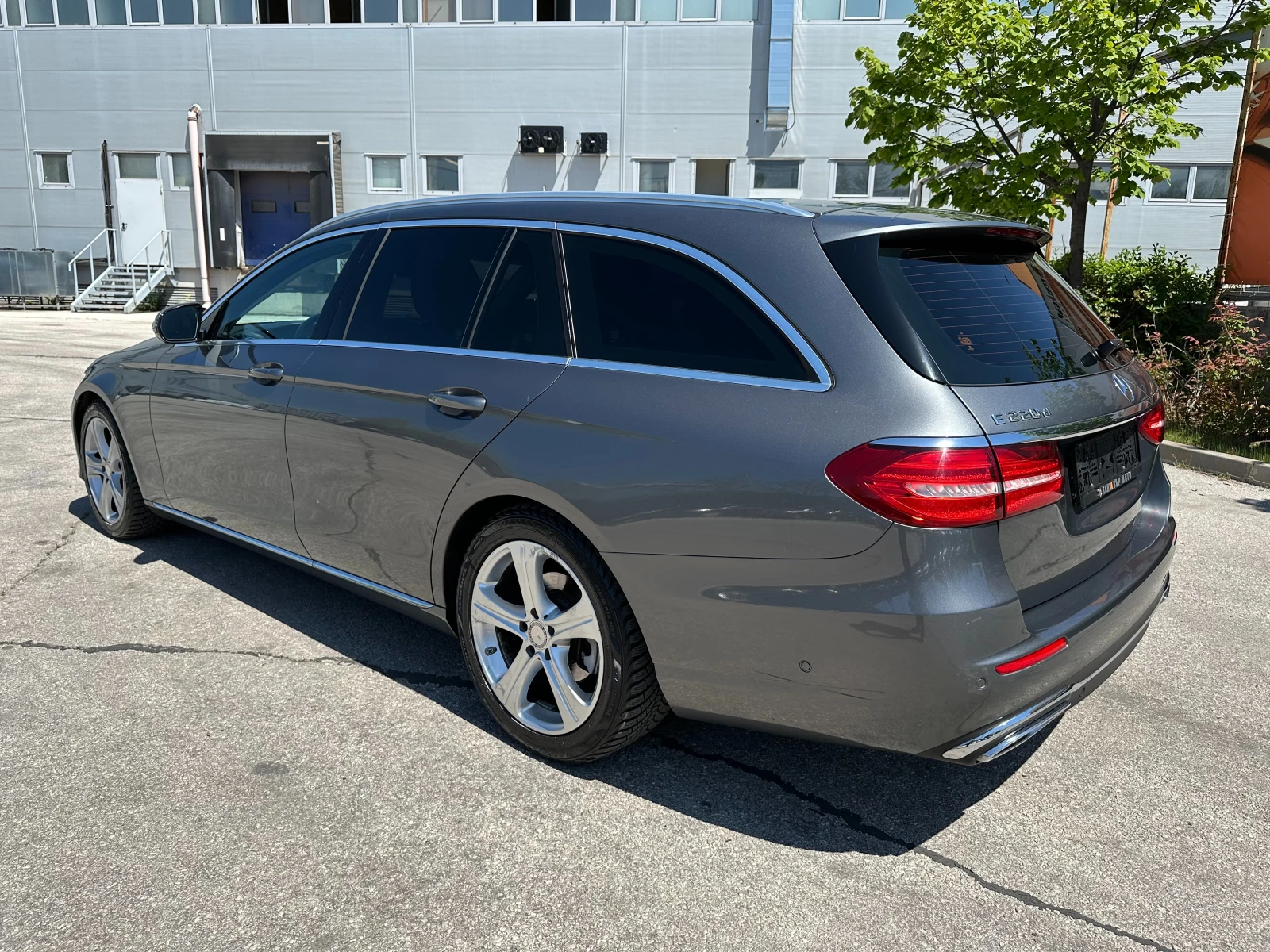 Mercedes-Benz E 220 CDI 194к.с. Avantgarde  - изображение 3