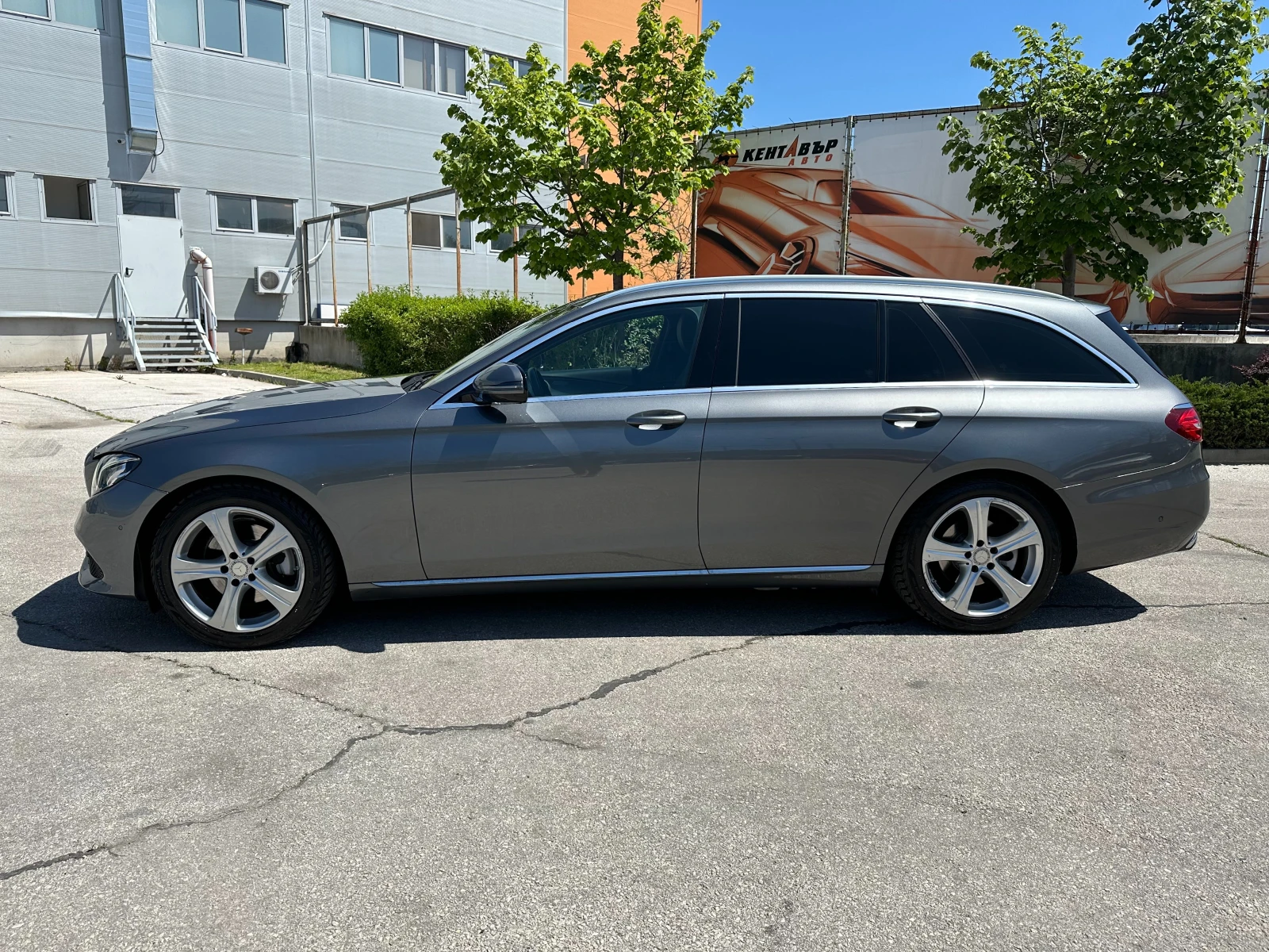 Mercedes-Benz E 220 CDI 194к.с. Avantgarde  - изображение 2