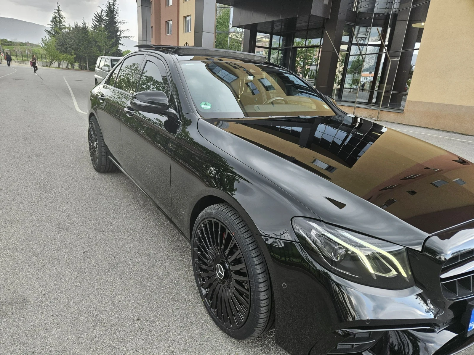 Mercedes-Benz E 350  - изображение 6