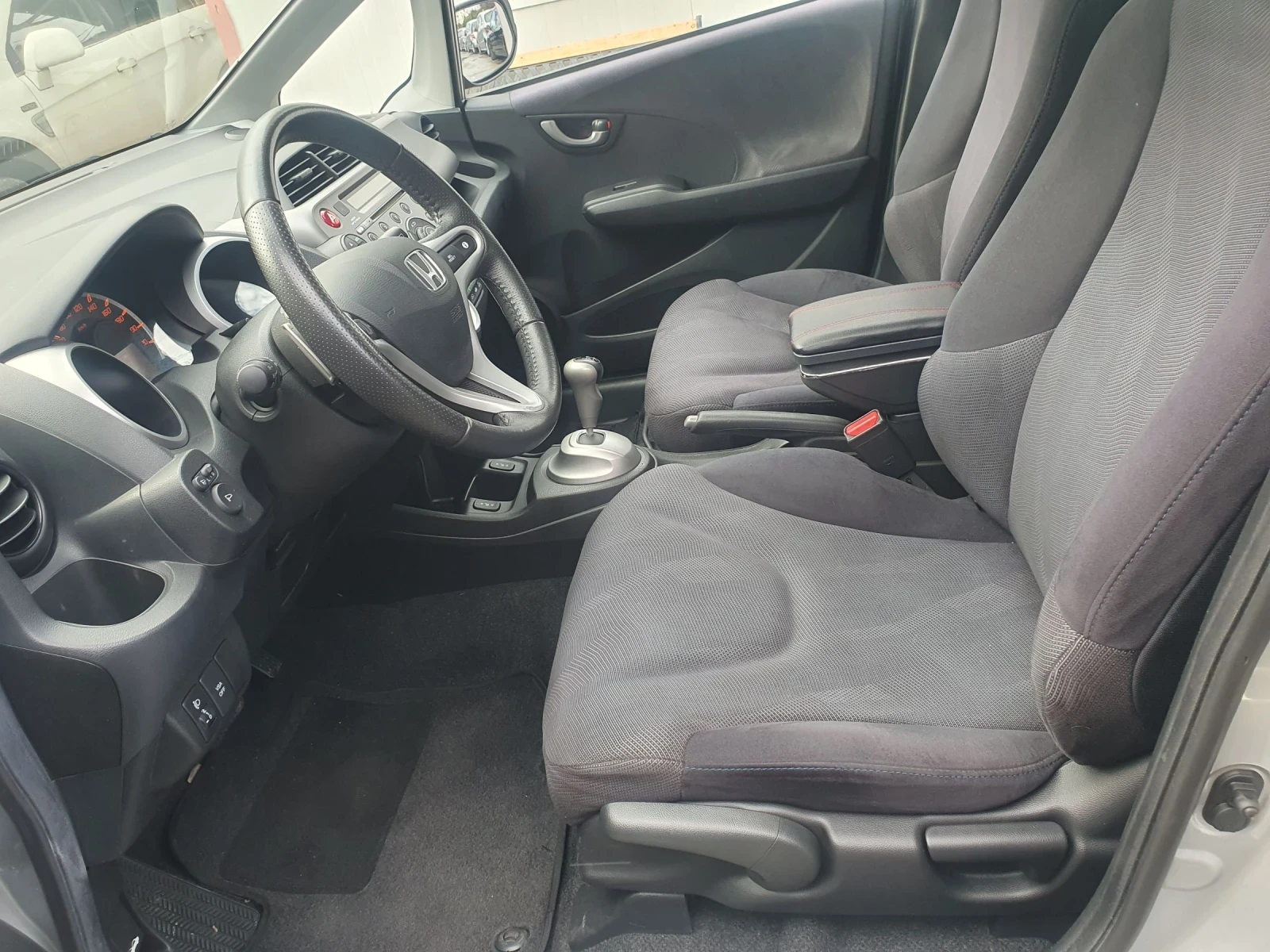 Honda Jazz 1.4 AUT 100ks PODGREV KLIMATRONIK  | Mobile.bg � ����������� 9