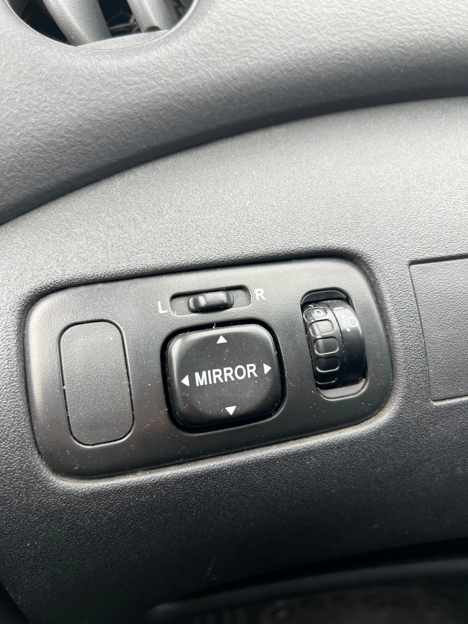 Toyota Yaris 1.4 D4D | Mobile.bg � ����������� 13