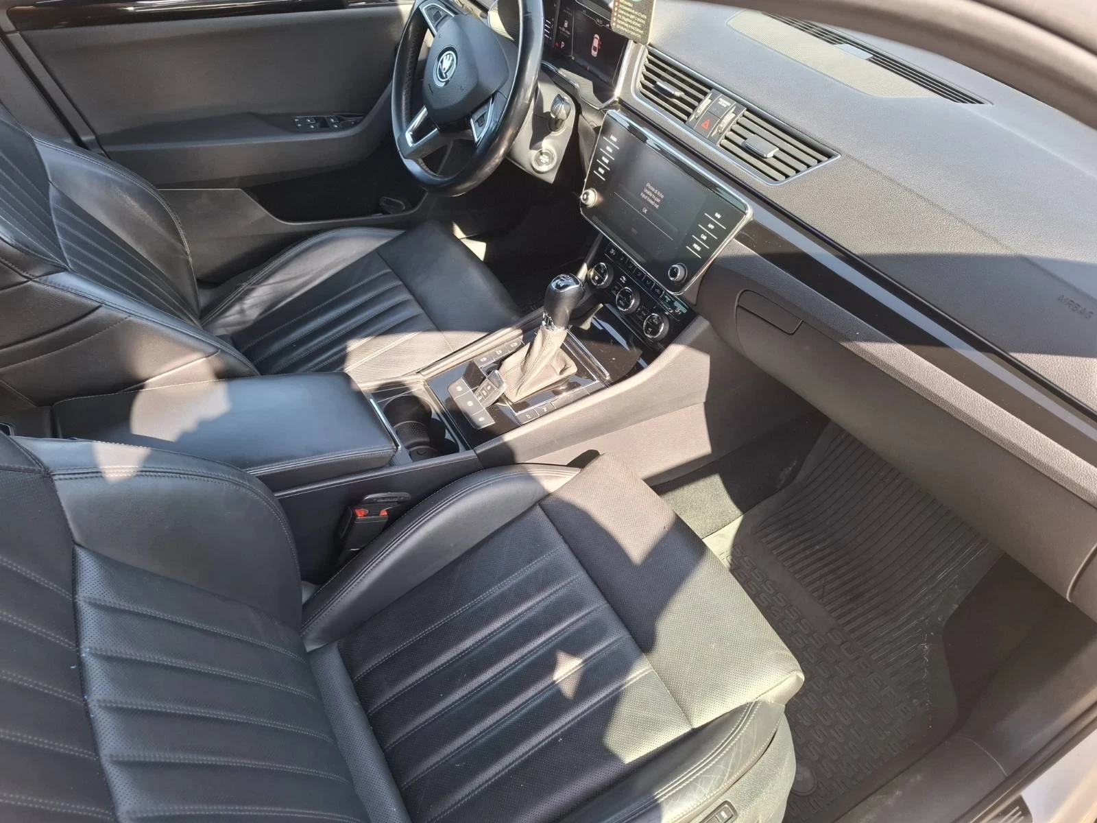 Skoda Superb L&K 4x4, снимка 6 - Автомобили и джипове - 53818607