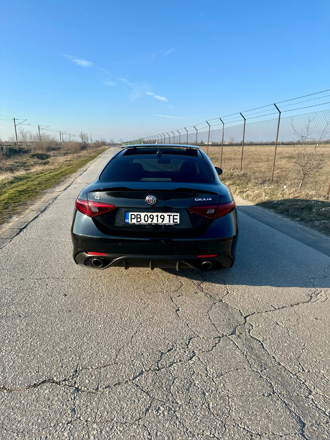 Alfa Romeo Giulia 2.0T TI AWD, снимка 7 - Автомобили и джипове - 53917387