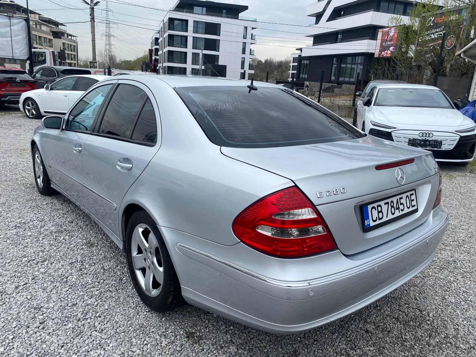 Mercedes-Benz E 280 AVANGARDE 190 ks., снимка 6 - Автомобили и джипове - 54215188