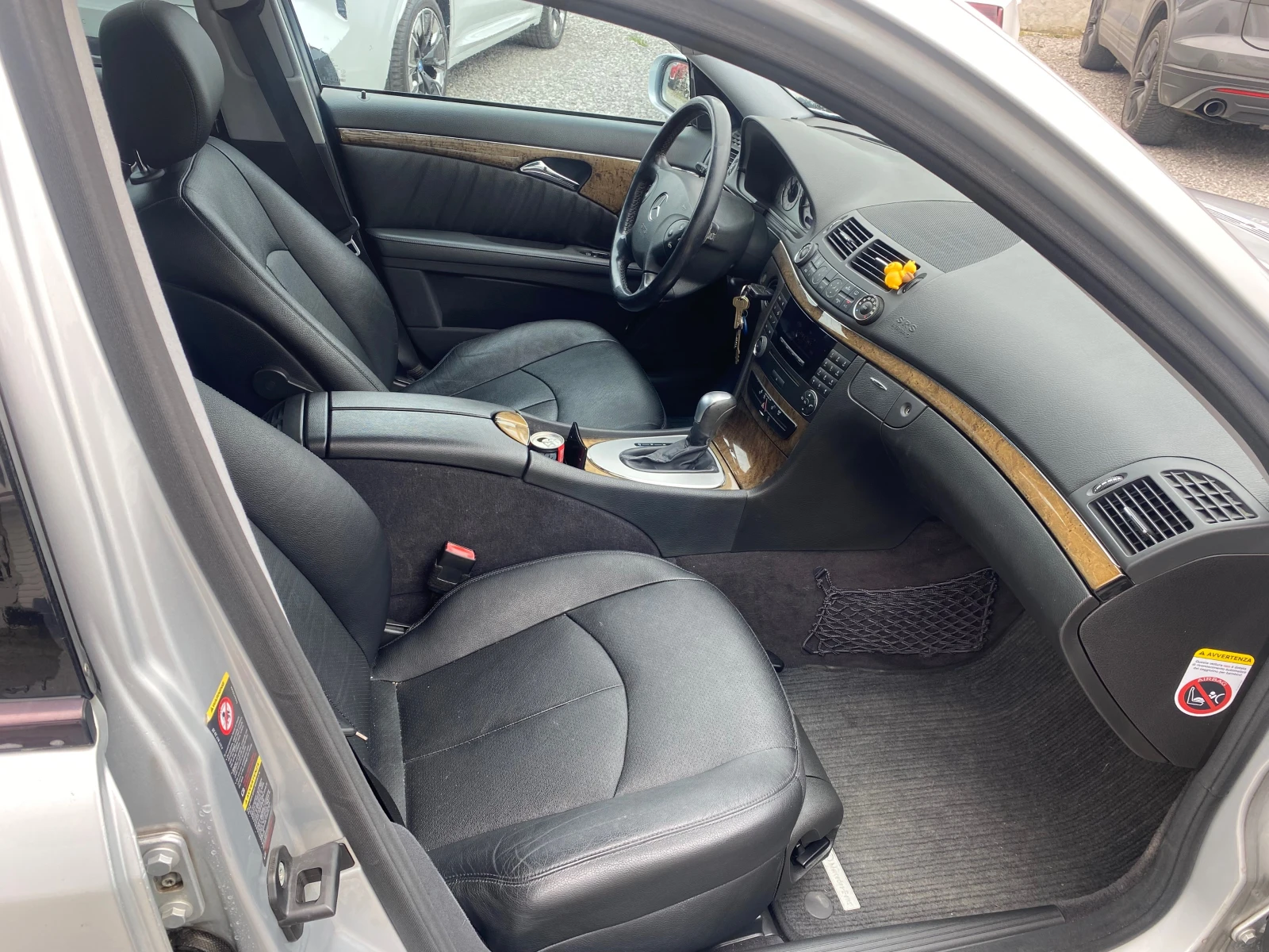 Mercedes-Benz E 280 AVANGARDE 190 ks., снимка 10 - Автомобили и джипове - 54215188