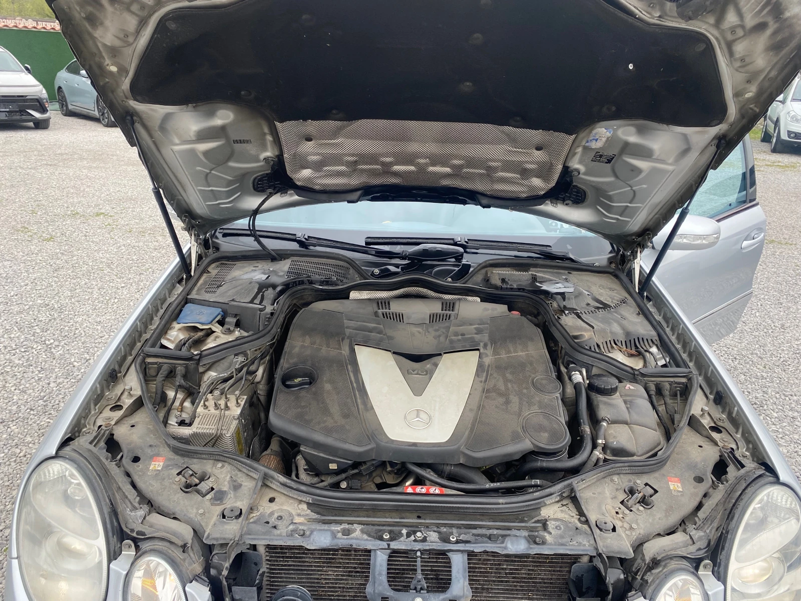 Mercedes-Benz E 280 AVANGARDE 190 ks., снимка 8 - Автомобили и джипове - 54215188