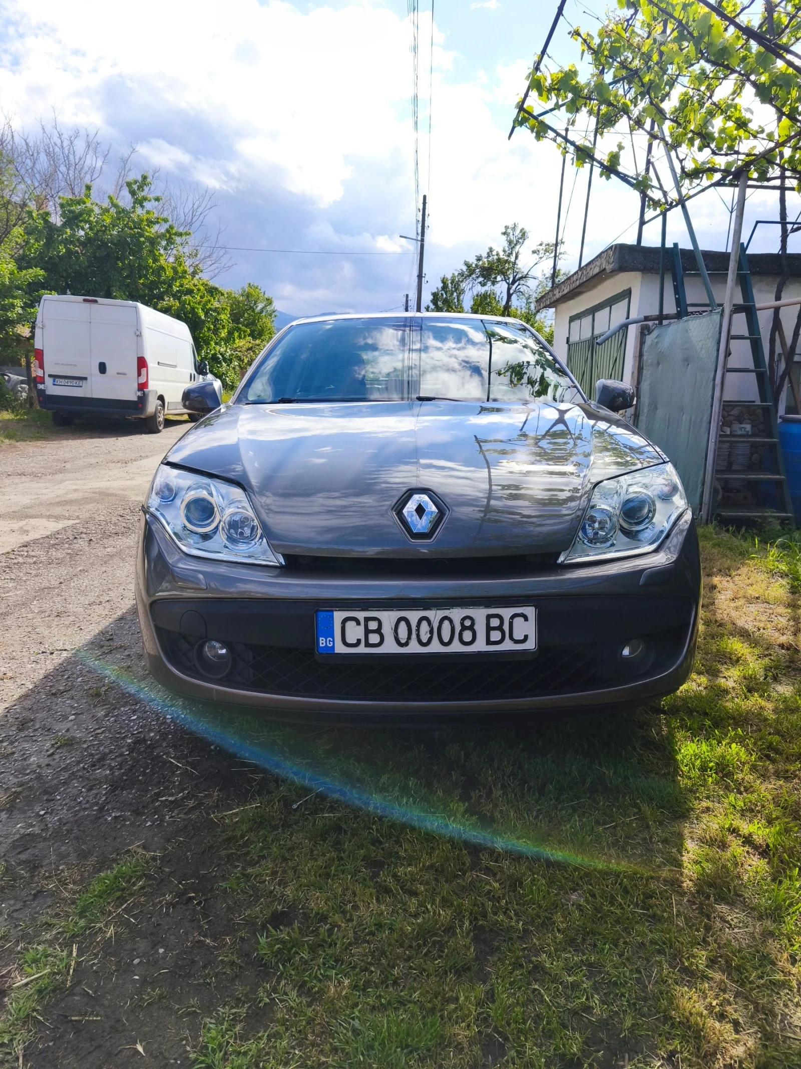 Renault Laguna 2.0 DCI, снимка 3 - Автомобили и джипове - 54597802