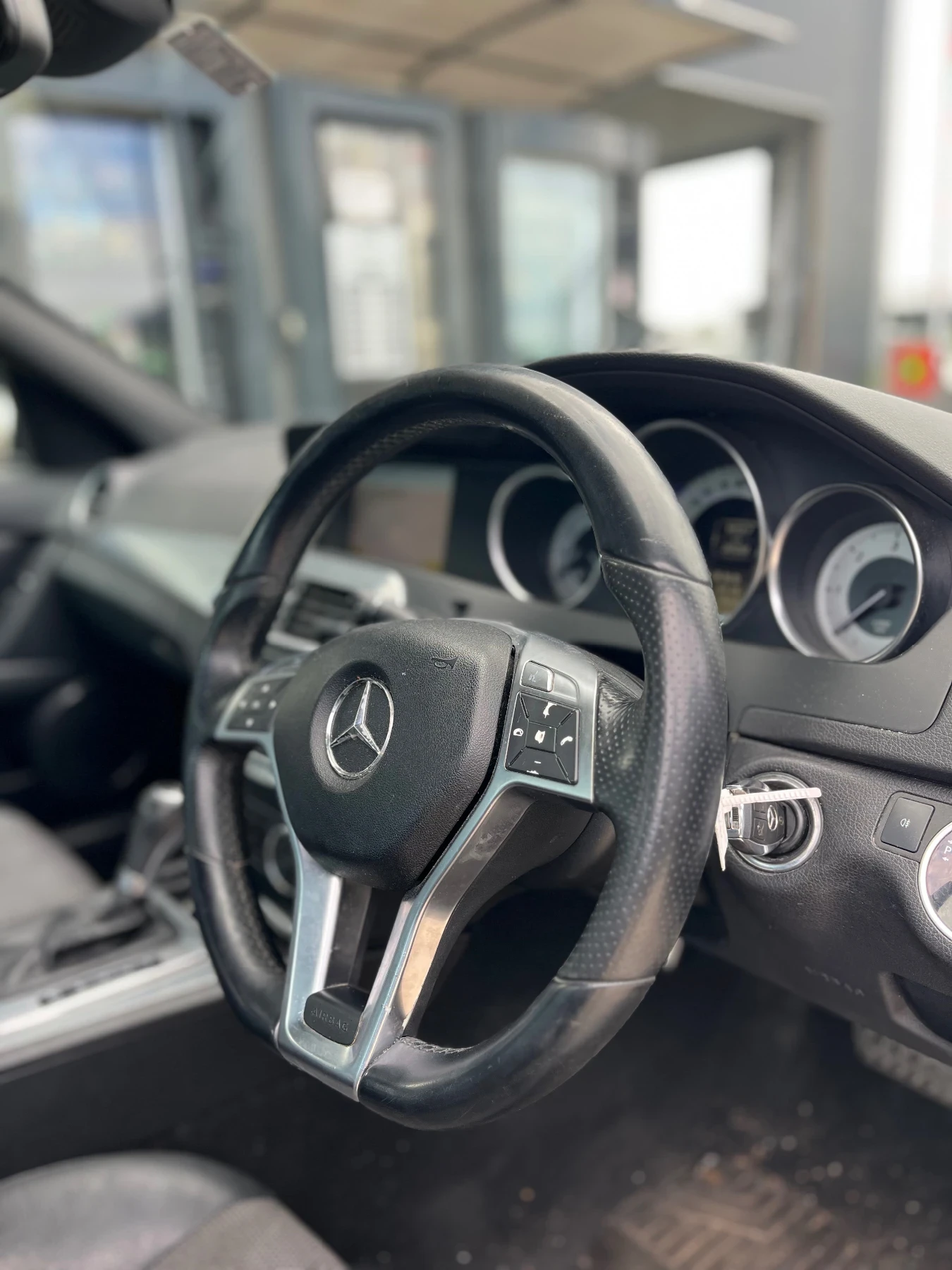 Mercedes-Benz C 250, снимка 7 - Автомобили и джипове - 54941931