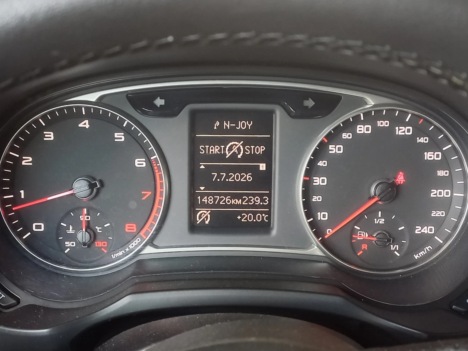 Audi A1 Автоматик, 1, 4 TFSI, снимка 8 - Автомобили и джипове - 55225573