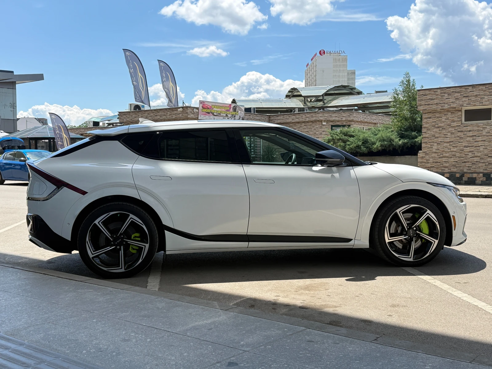 Kia EV6 GT 585к.с. 77.4kWh 11200км!!!! 4х4, снимка 5 - Автомобили и джипове - 55229295
