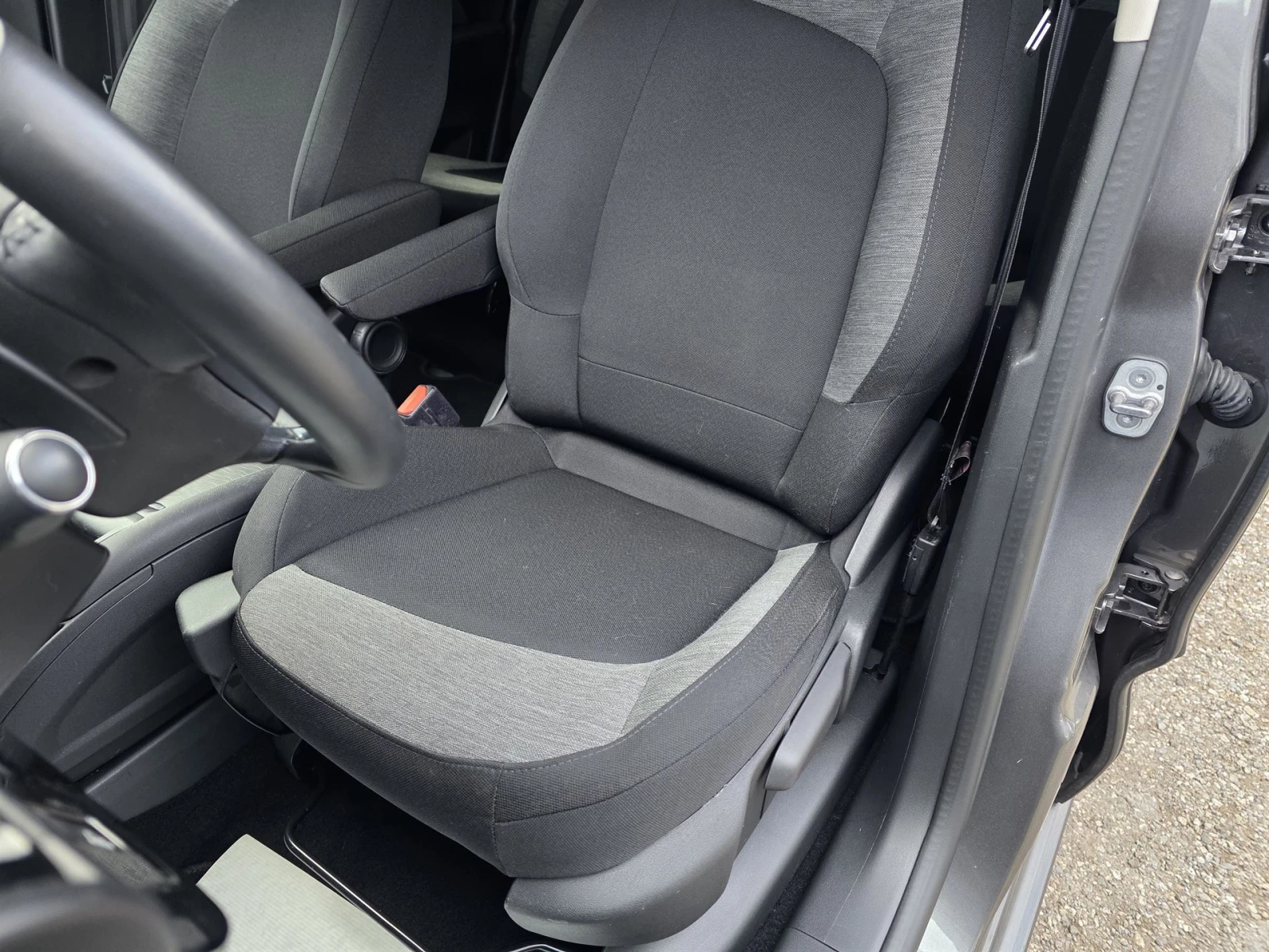 Citroen C4 Picasso 1.5 Blue-HDi Automatic, снимка 11 - Автомобили и джипове - 55470484
