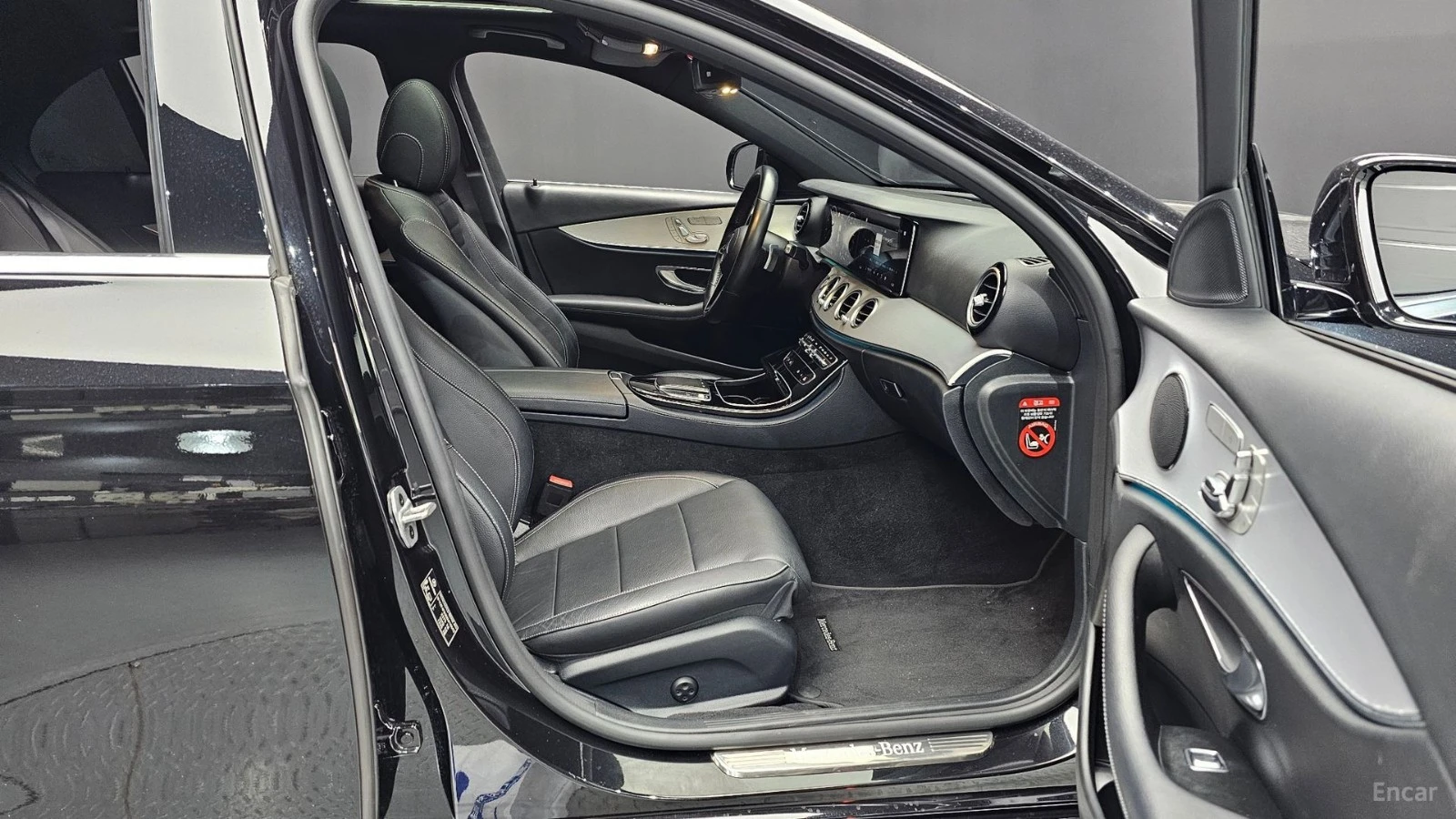 Mercedes-Benz E 250 AVANTGARDE* ПАМЕТ* КАМЕРА* ПОДГРЕВ* , снимка 11 - Автомобили и джипове - 55566253