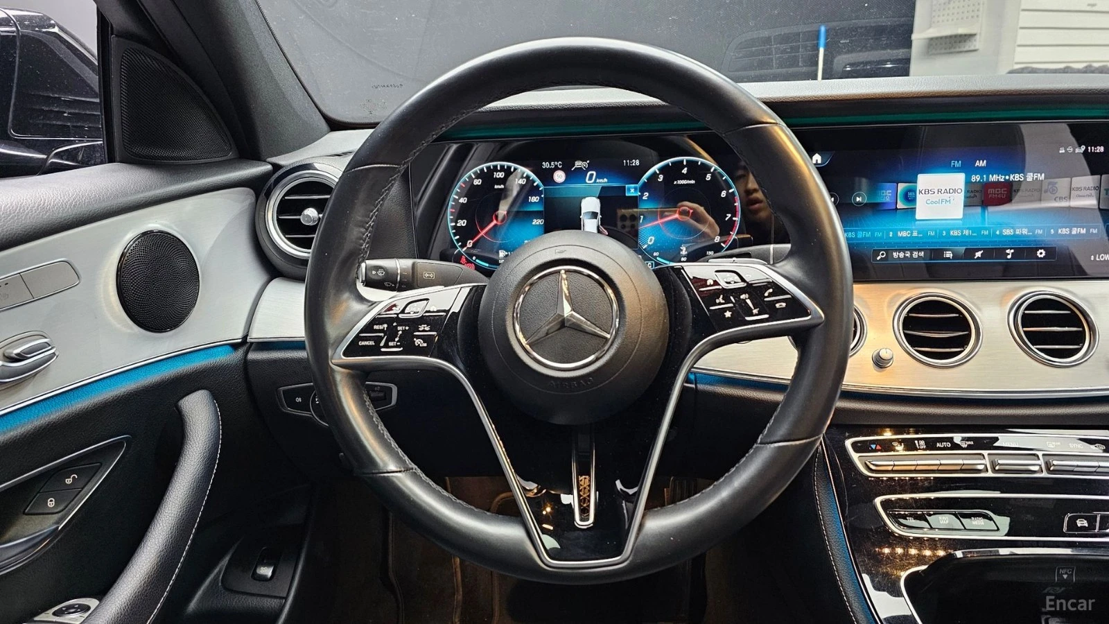 Mercedes-Benz E 250 AVANTGARDE* ПАМЕТ* КАМЕРА* ПОДГРЕВ* , снимка 13 - Автомобили и джипове - 55566253