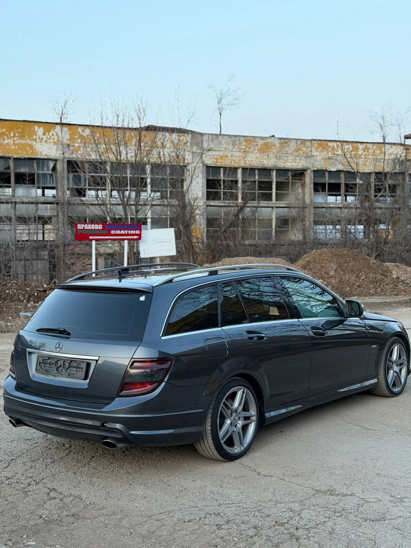 Mercedes-Benz C 320, снимка 3 - Автомобили и джипове - 55769337