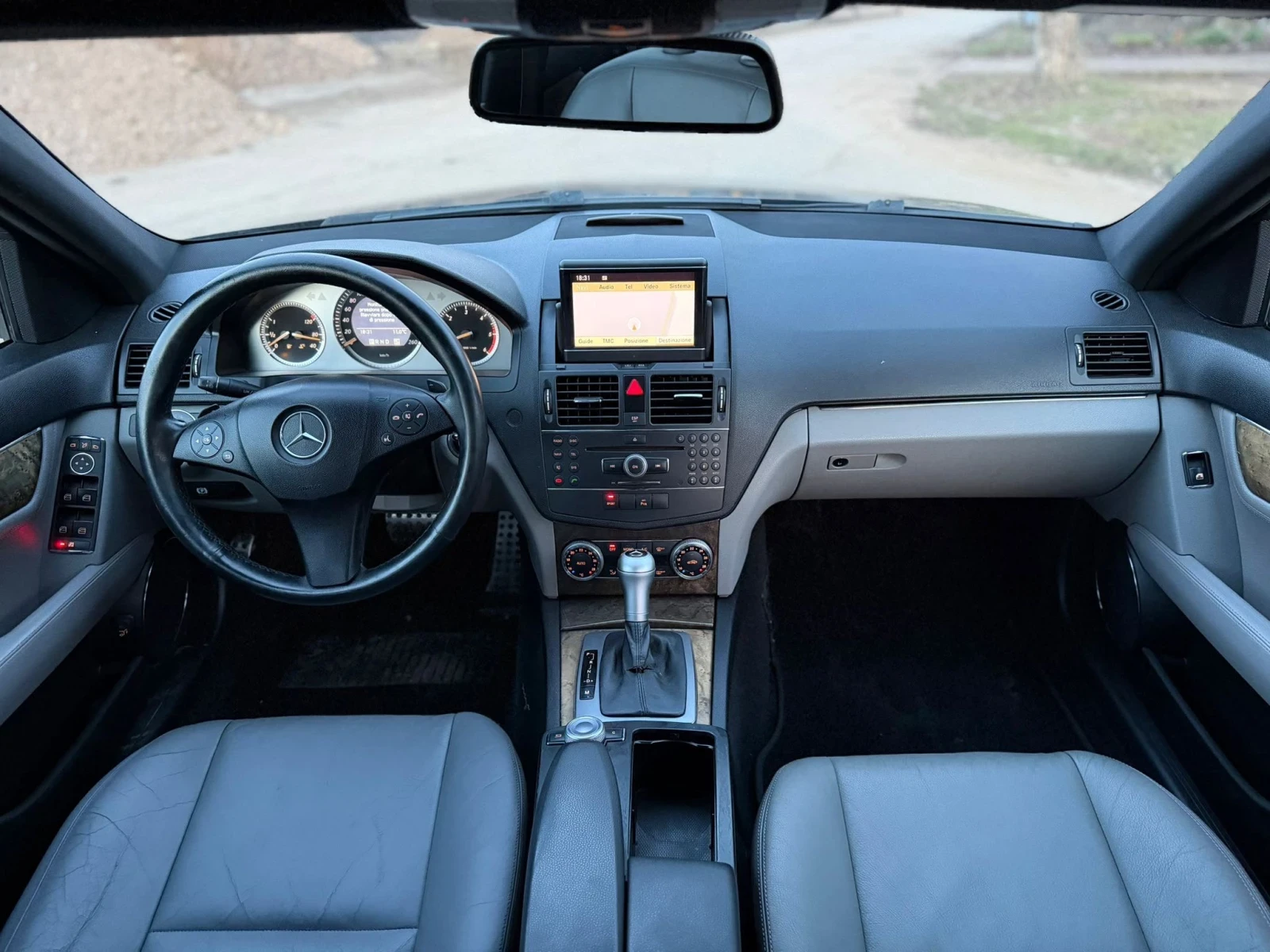 Mercedes-Benz C 320, снимка 14 - Автомобили и джипове - 55769337