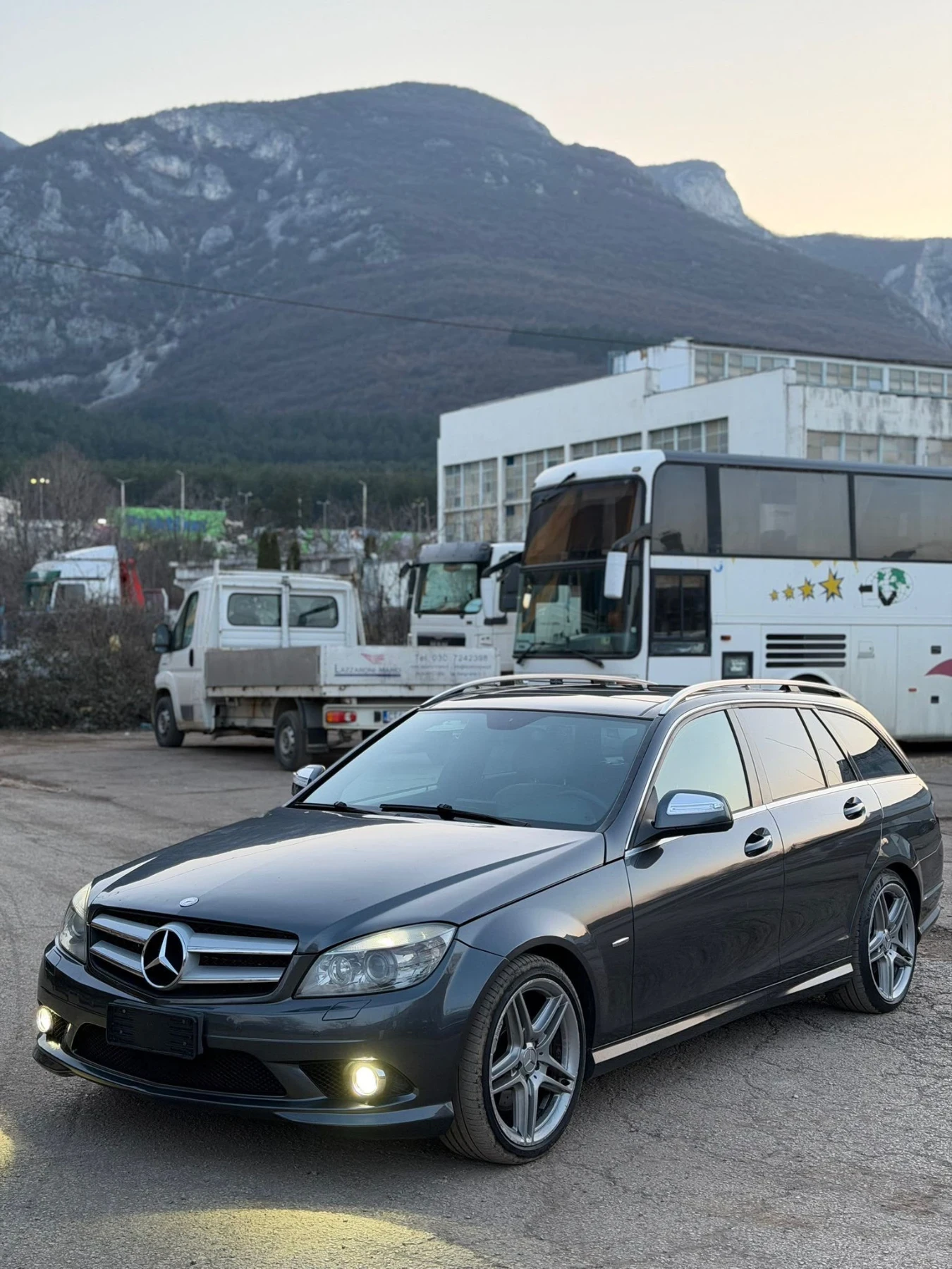 Mercedes-Benz C 320, снимка 2 - Автомобили и джипове - 55769337