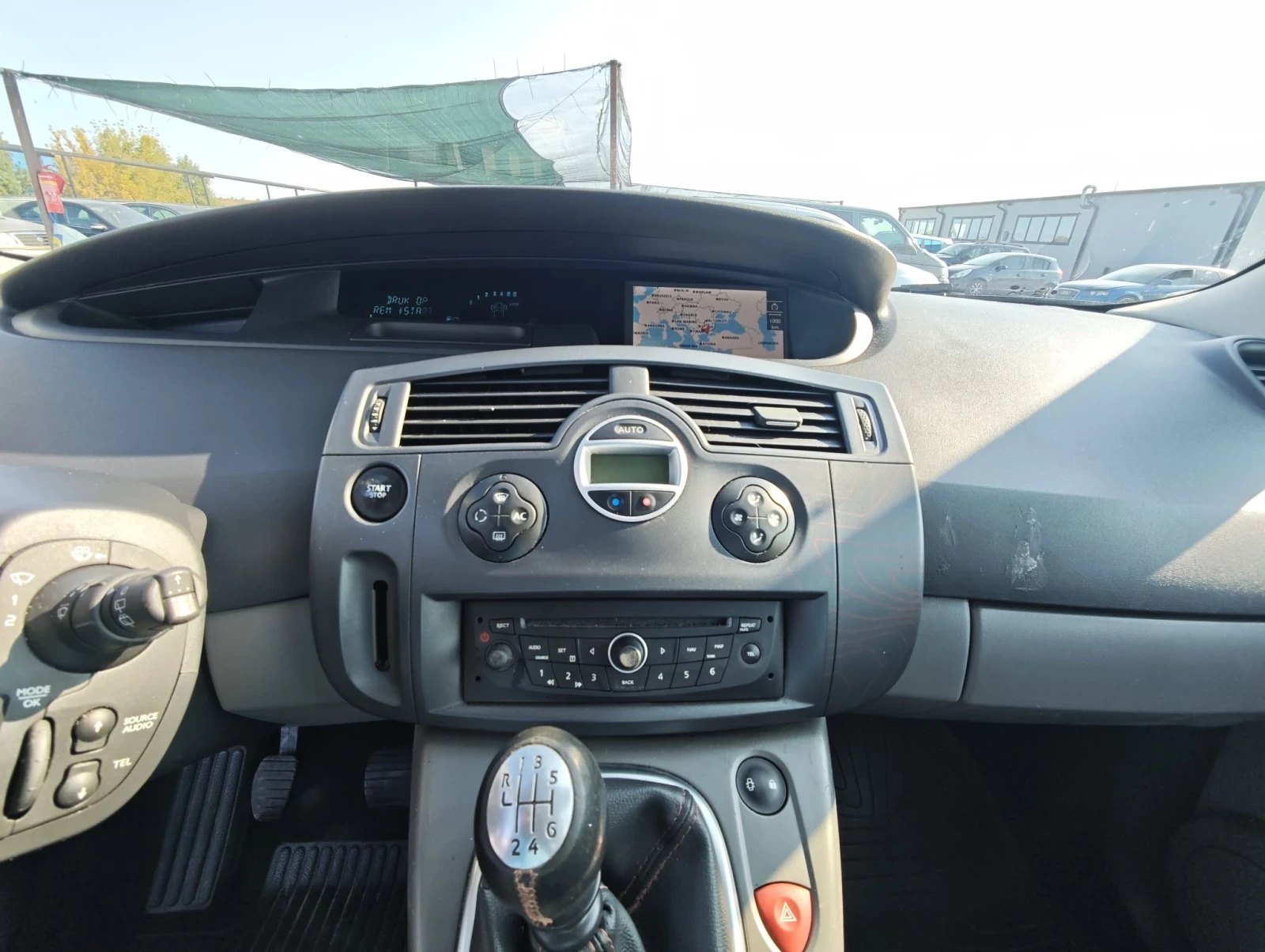 Renault Scenic conquest, снимка 11 - Автомобили и джипове - 55967643