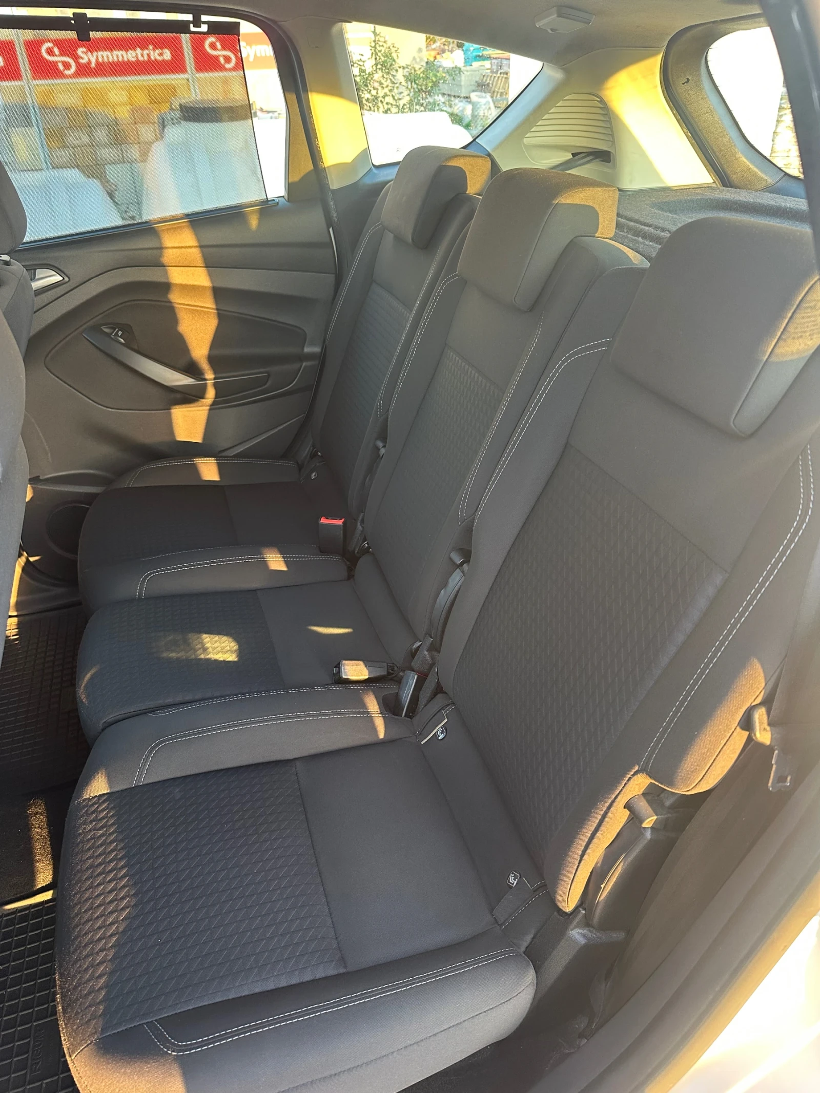 Ford C-max 1.5 TDCi, снимка 16 - Автомобили и джипове - 56404573
