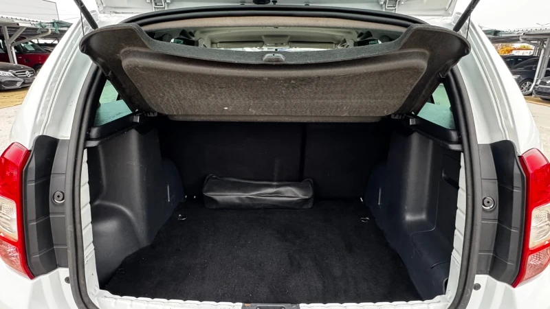 Dacia Duster 1.5DCI ИТАЛИЯ, снимка 8 - Автомобили и джипове - 52337254