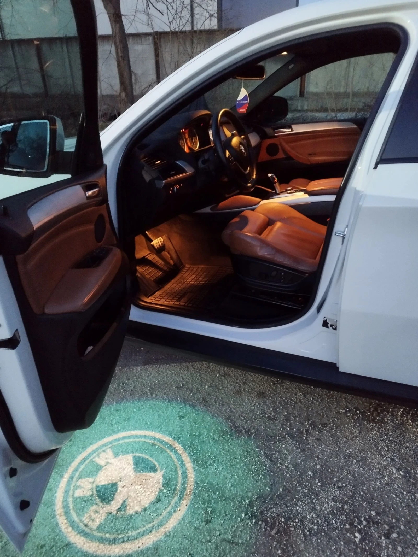 BMW X6, снимка 8 - Автомобили и джипове - 53803037