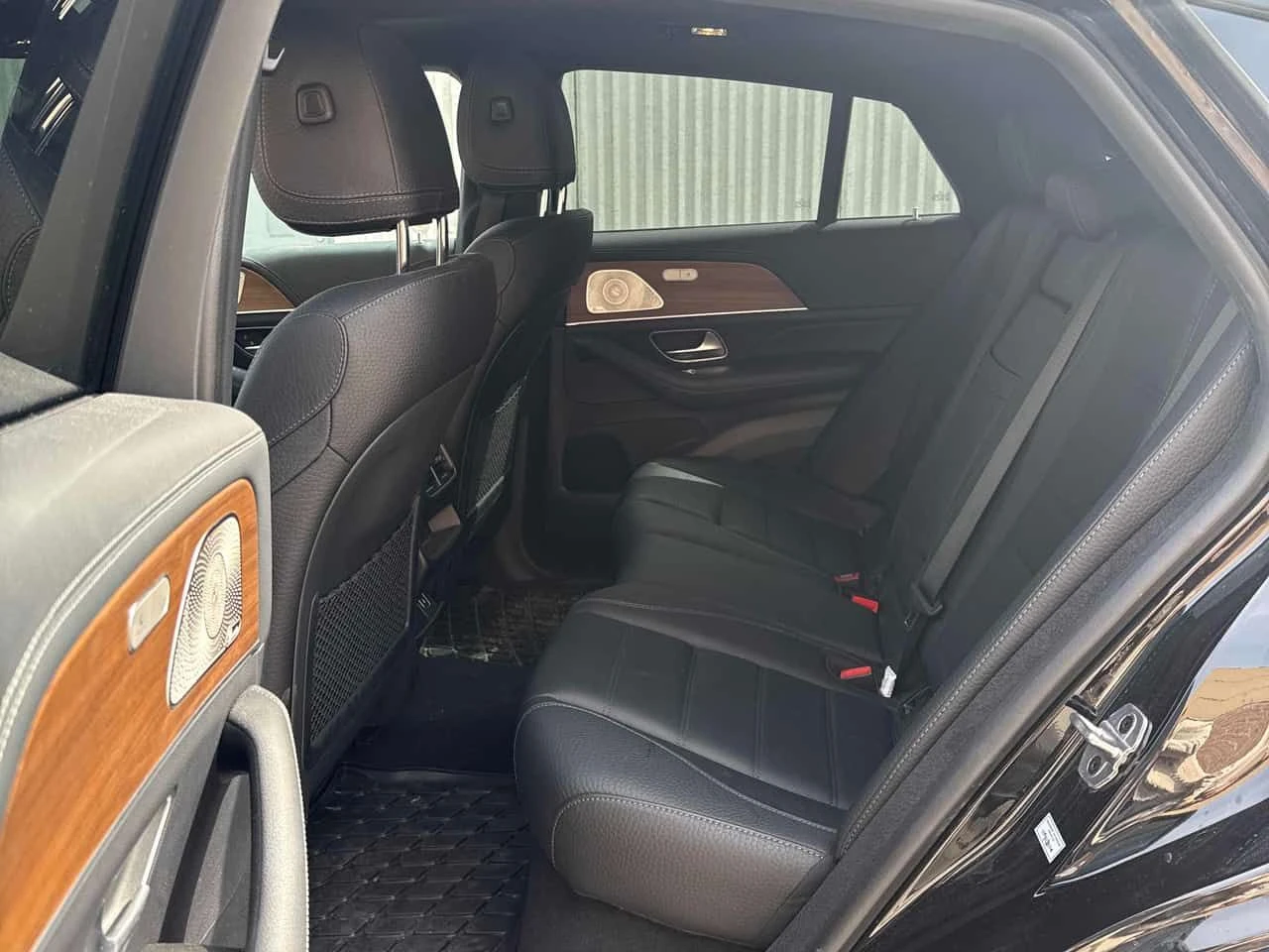 Mercedes-Benz GLE 450 COUPE/BURMESTER/ДИСТРОНИК/360/ПАНОРАМА/ОБДУХВАНЕ, снимка 12 - Автомобили и джипове - 53991259