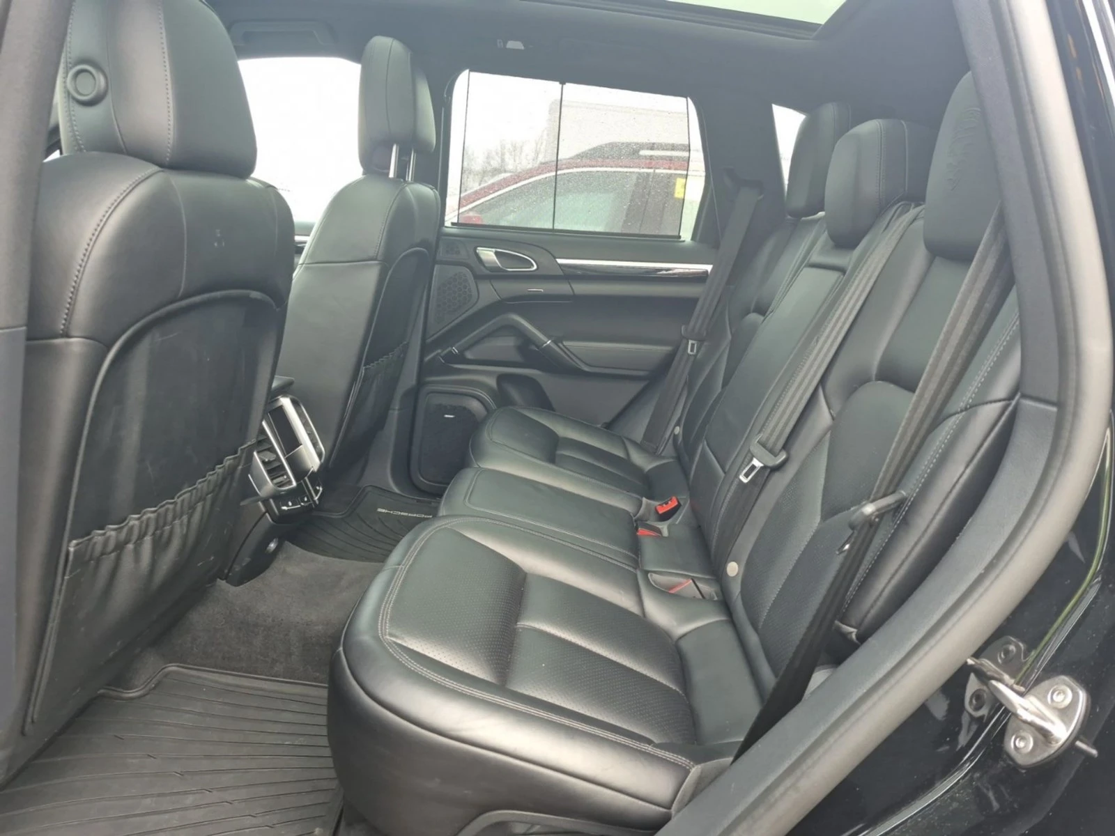 Porsche Cayenne AWD* АвтоКредит* (ЦЕНА ДО БГ), снимка 11 - Автомобили и джипове - 54343810