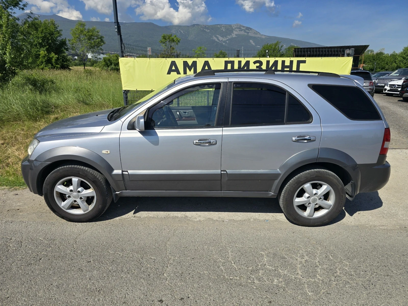 Kia Sorento 2.5D 4WD/ПЕРФЕКТНА, снимка 6 - Автомобили и джипове - 54845451