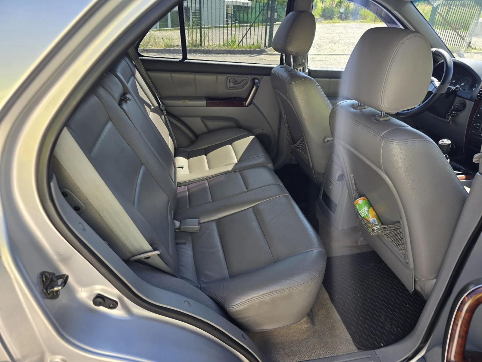 Kia Sorento 2.5D 4WD/ПЕРФЕКТНА, снимка 11 - Автомобили и джипове - 54845451
