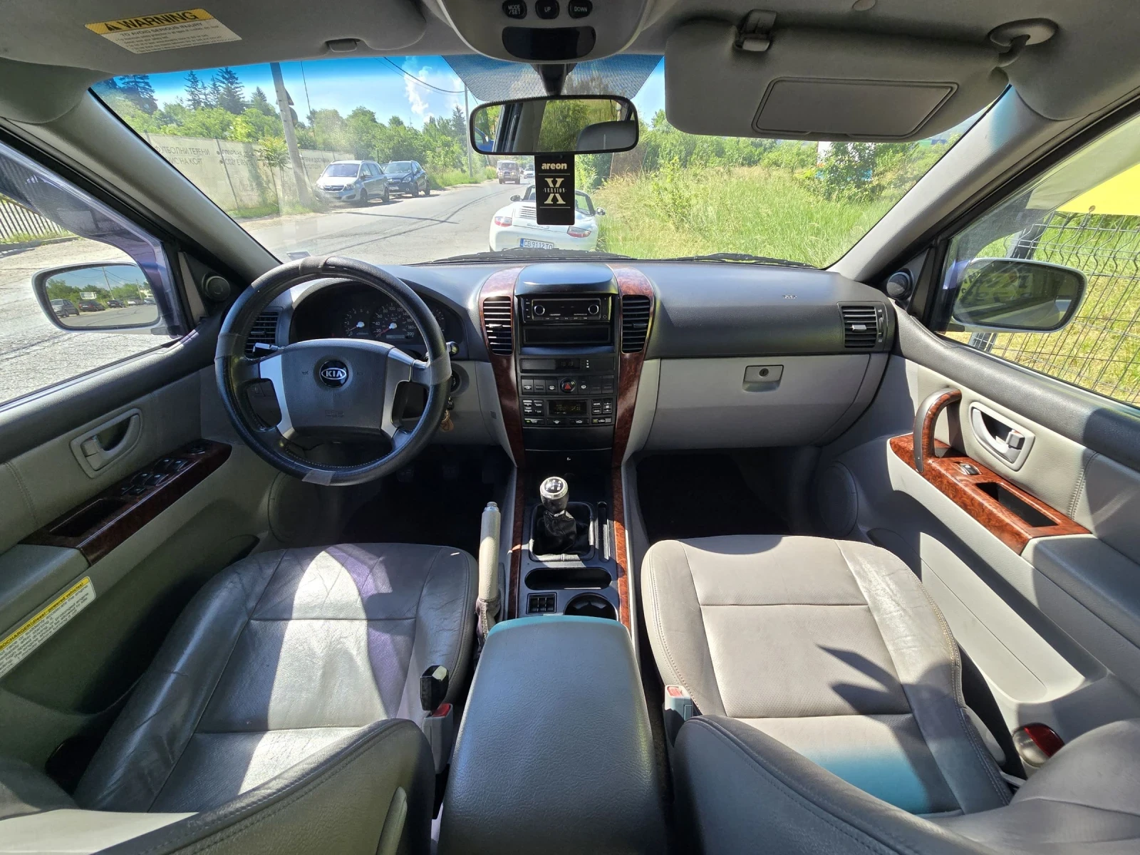 Kia Sorento 2.5D 4WD/ПЕРФЕКТНА, снимка 13 - Автомобили и джипове - 54845451