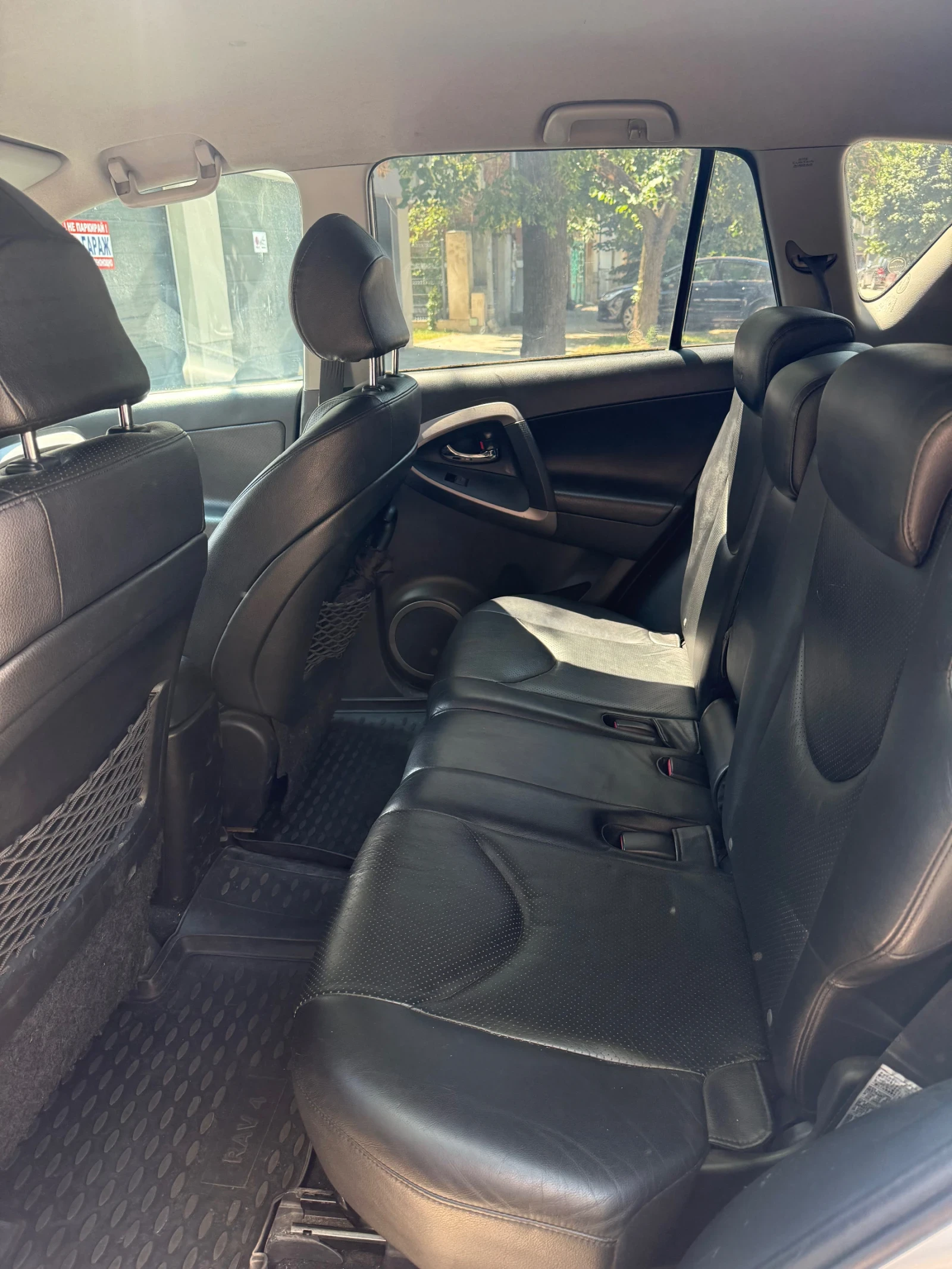 Toyota Rav4 Нави, кожа, 6 скорости,  D-4D 136кс, снимка 7 - Автомобили и джипове - 54991645
