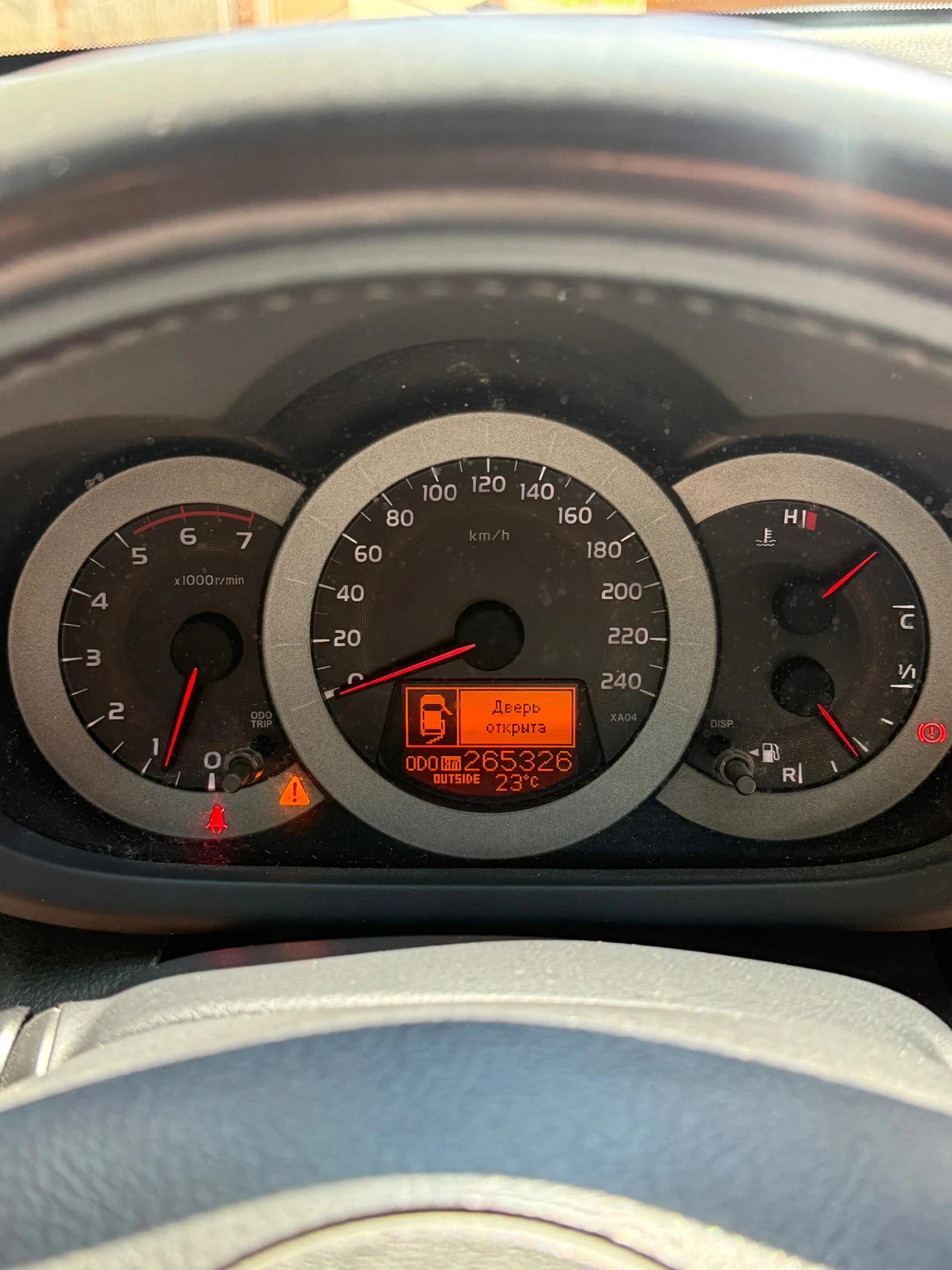 Toyota Rav4 Нави, кожа, 6 скорости,  D-4D 136кс, снимка 11 - Автомобили и джипове - 54991645