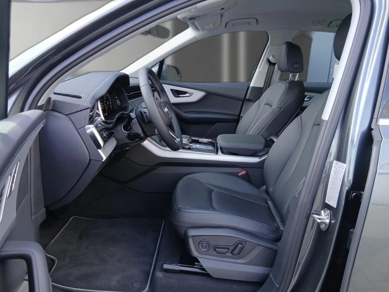 Audi Q7 45 TDI / S-LINE / MATRIX/ 360/ HUD/ VIRTUAL/ NIGHT, снимка 10 - Автомобили и джипове - 55133987