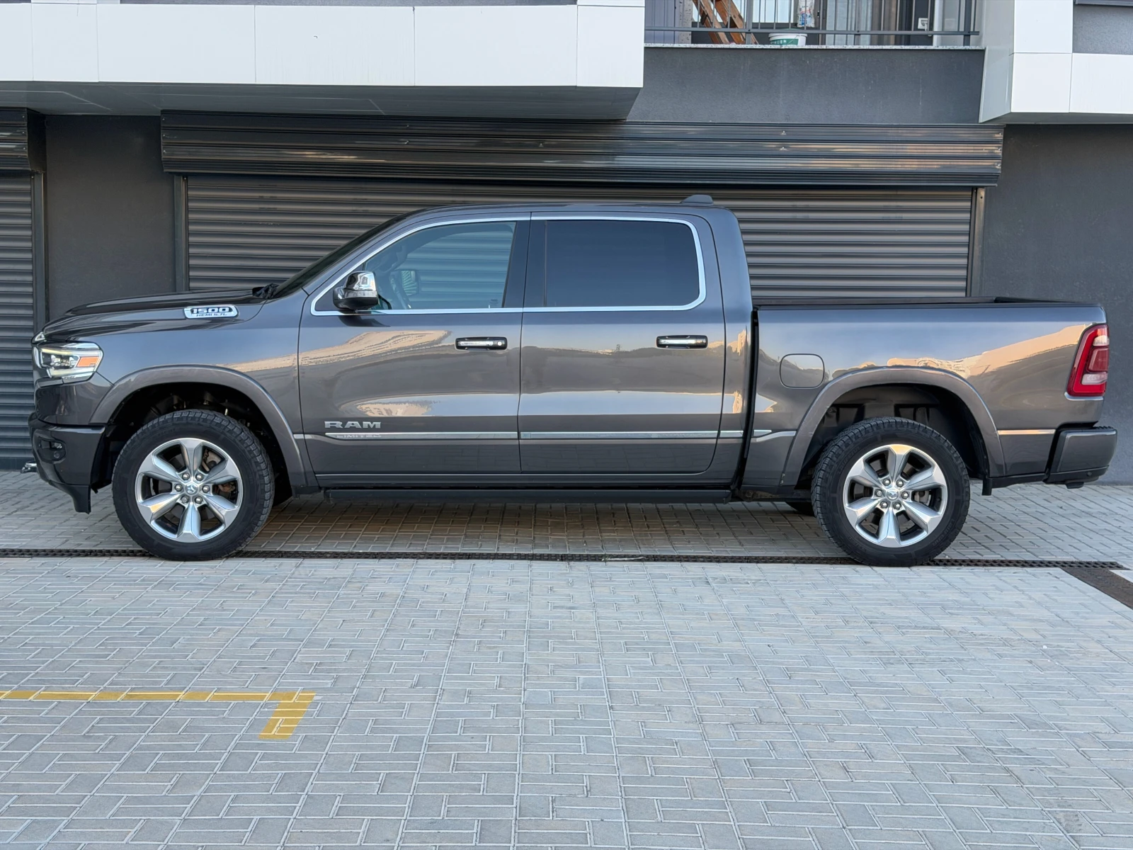 Dodge RAM 1500 Limited, снимка 5 - Автомобили и джипове - 55595121