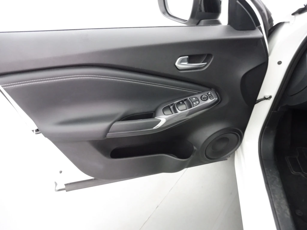 Nissan Juke, снимка 9 - Автомобили и джипове - 56161289