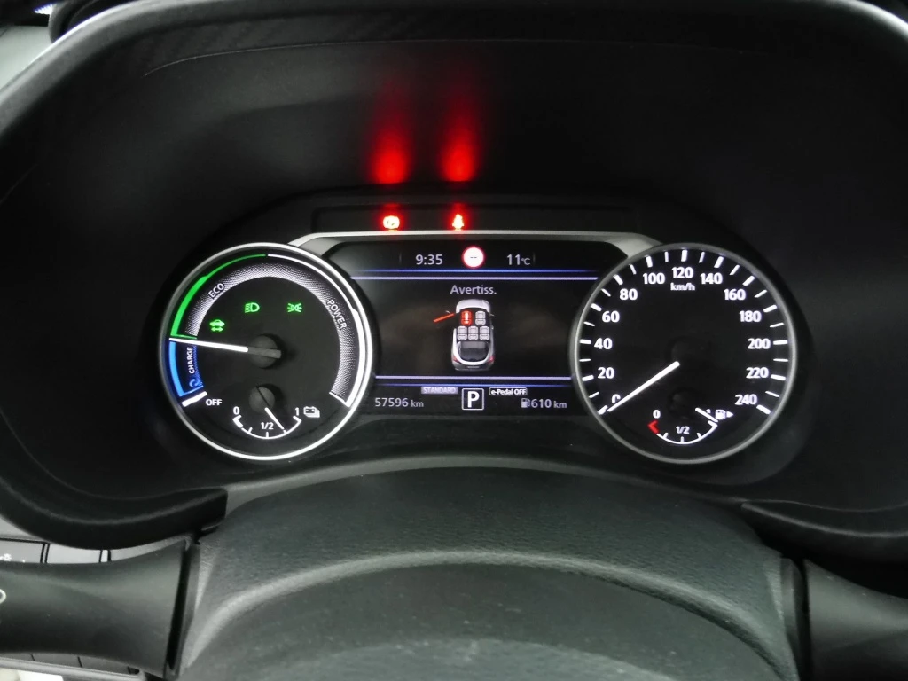 Nissan Juke, снимка 16 - Автомобили и джипове - 56161289