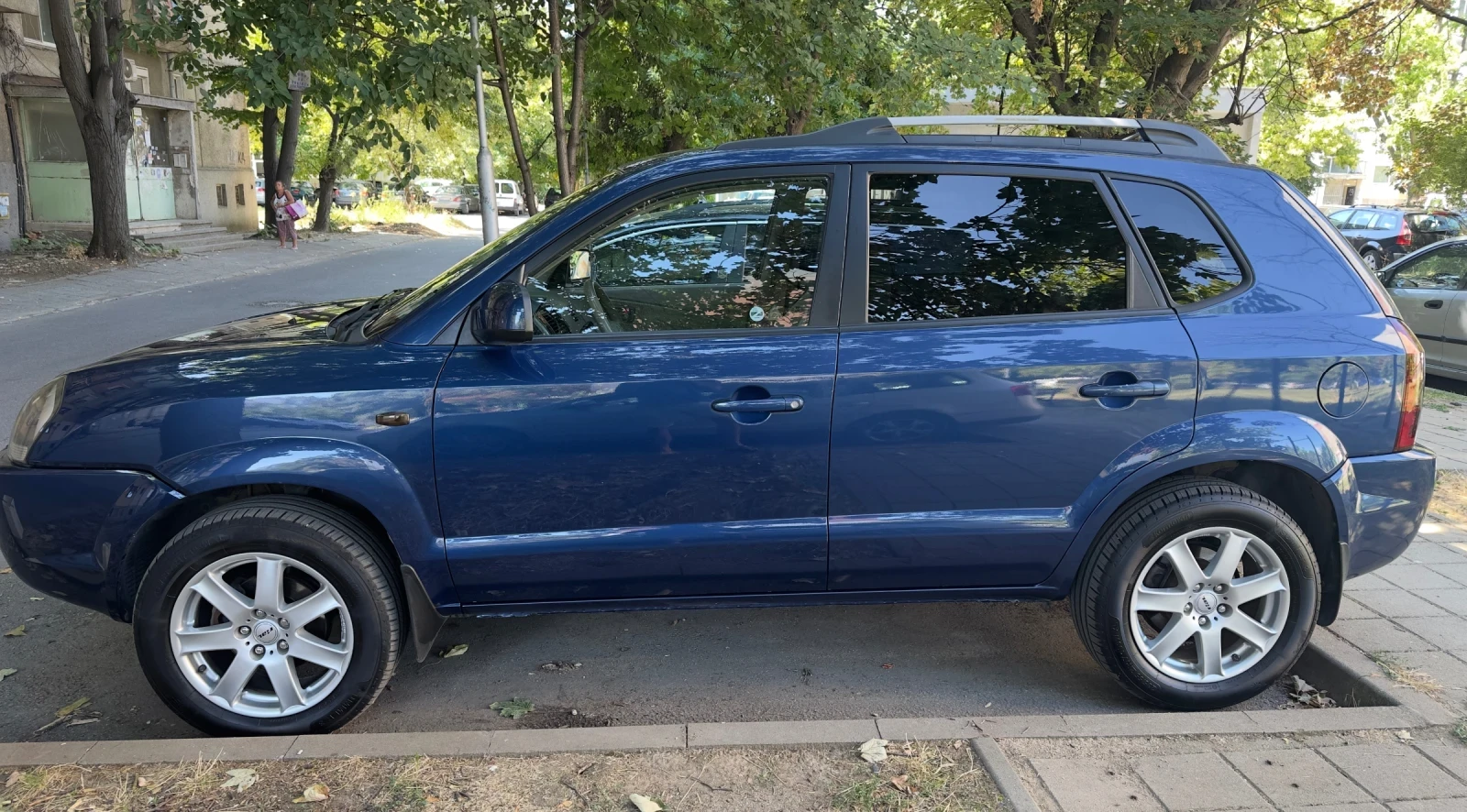 Hyundai Tucson 2.0 crdi, снимка 13 - Автомобили и джипове - 56343797