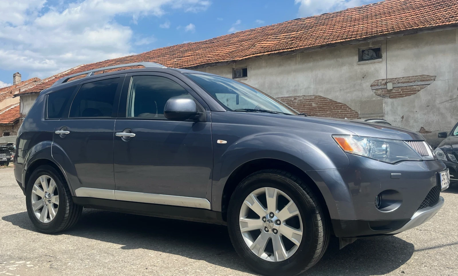 Mitsubishi Outlander, снимка 2 - Автомобили и джипове - 56253595