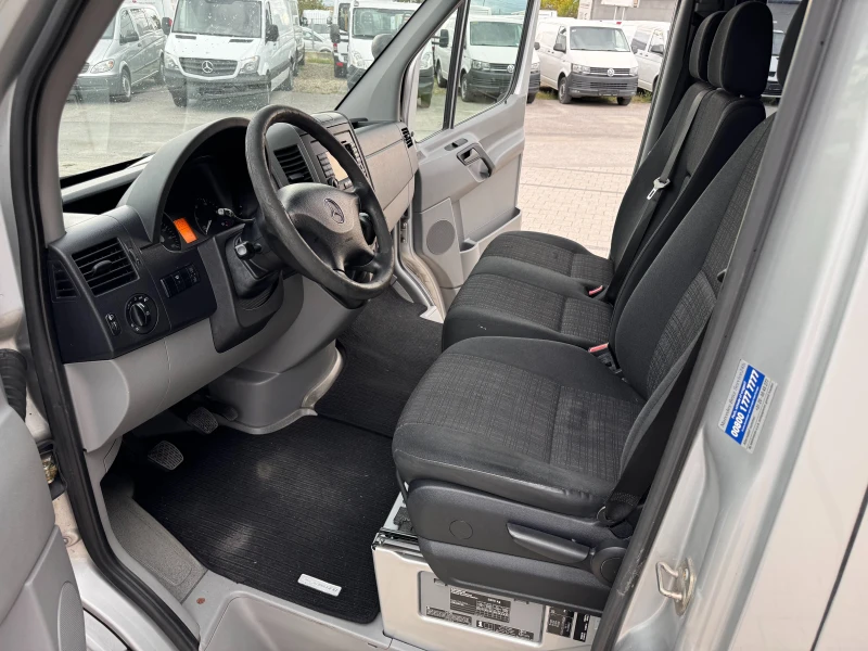 Mercedes-Benz Sprinter 318 CDI 6-местен Клима , снимка 12 - Бусове и автобуси - 47230369