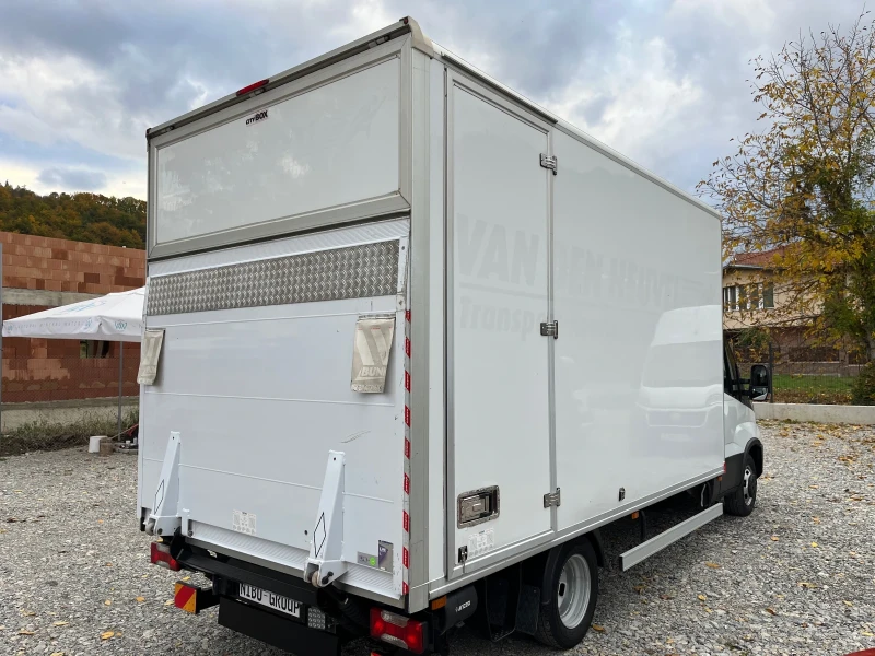 Iveco Daily 35C18* HI-MATIC* БОРД + ВРАТА* LED* AC* , снимка 5 - Бусове и автобуси - 52159703