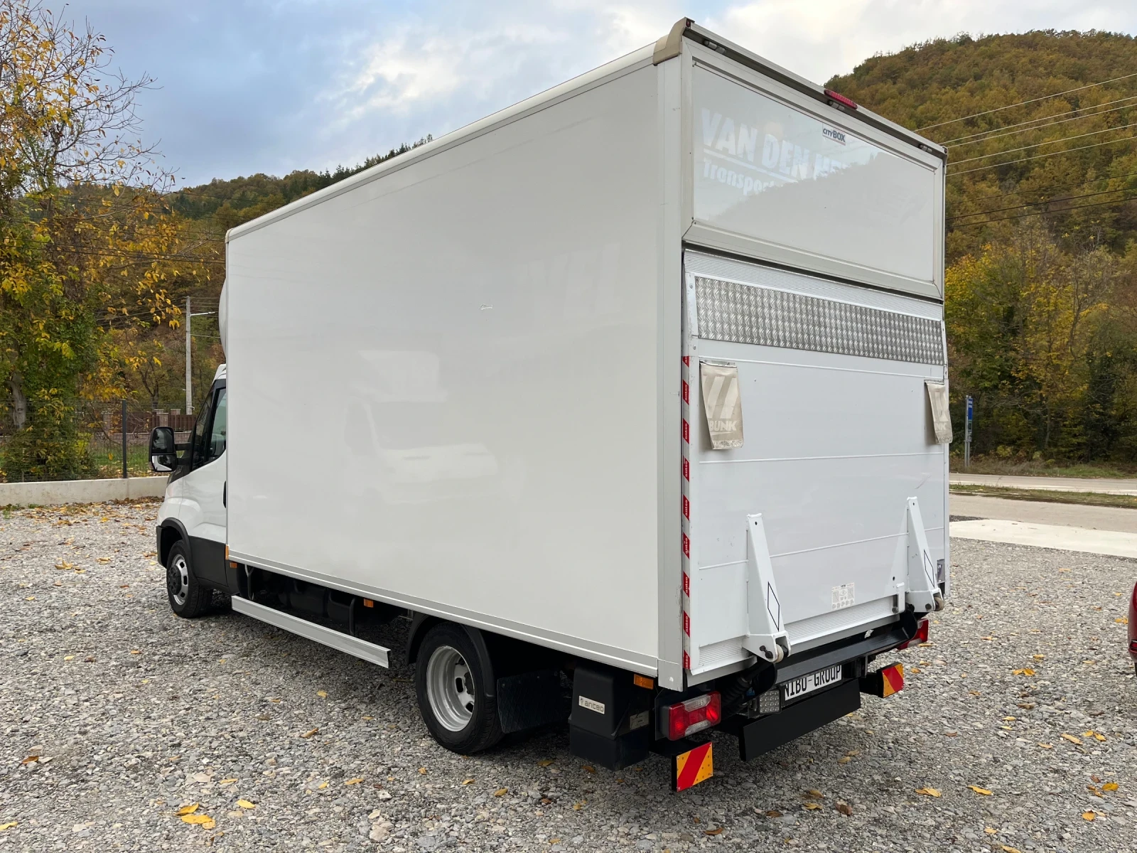 Iveco Daily 35C18* HI-MATIC* БОРД + ВРАТА* LED* AC*  - изображение 3