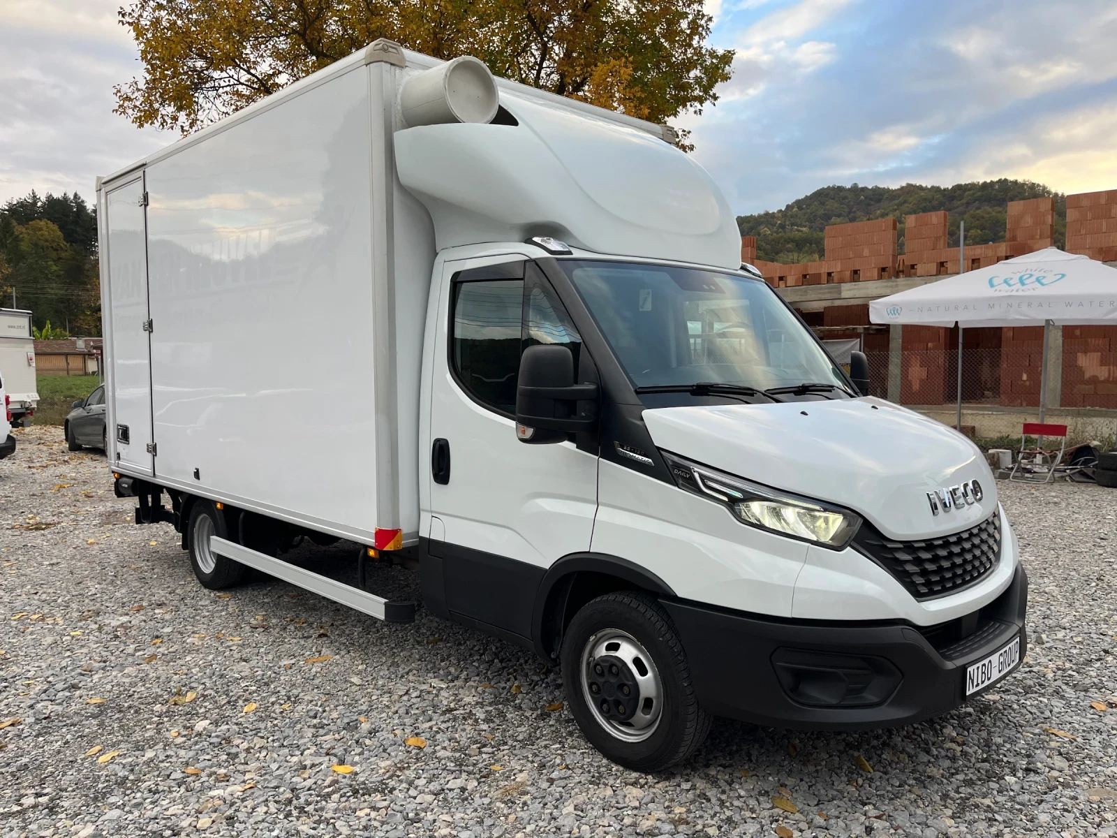 Iveco Daily 35C18* HI-MATIC* БОРД + ВРАТА* LED* AC*  - изображение 7