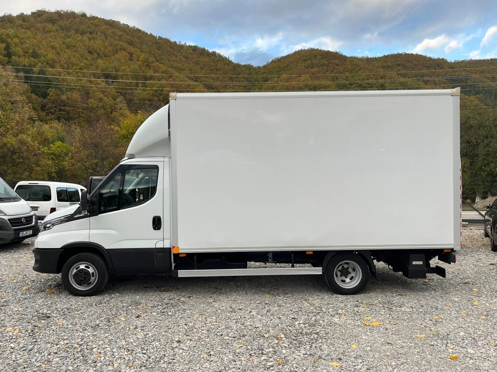 Iveco Daily 35C18* HI-MATIC* БОРД + ВРАТА* LED* AC*  - изображение 2