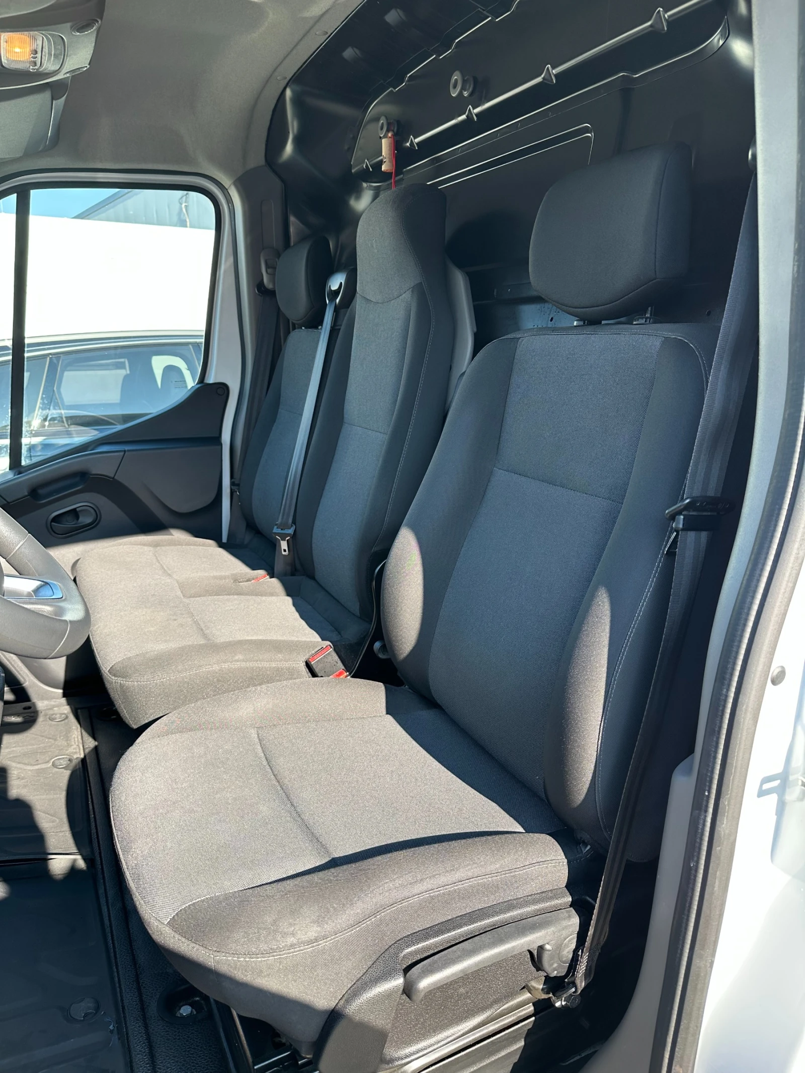 Renault Master, снимка 4 - Бусове и автобуси - 54326989