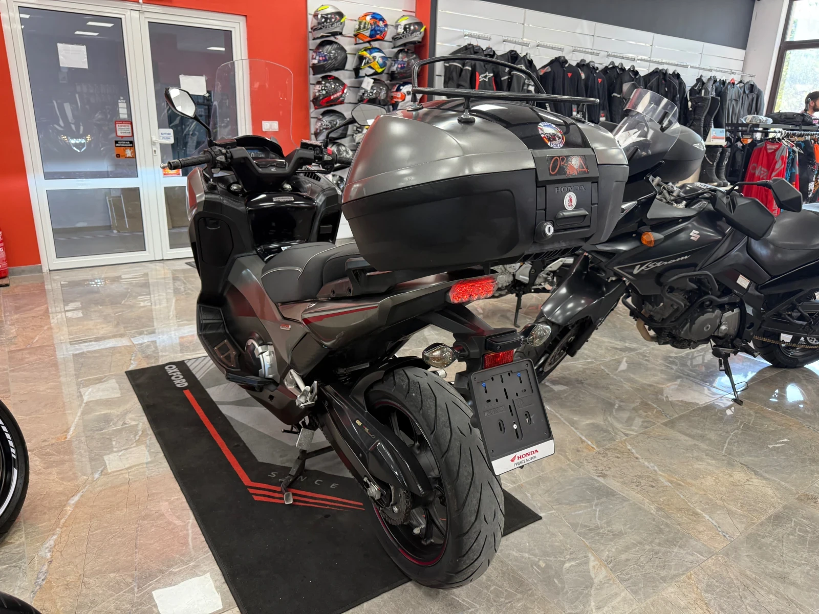 Honda Integra INTEGRA S 750 lED - изображение 9