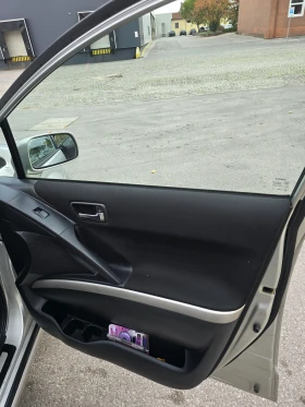 Toyota Corolla verso, снимка 15