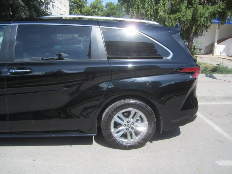 Toyota Sienna  LIMITED 2.5 HYBRID AWD, снимка 7 - Автомобили и джипове - 47559417