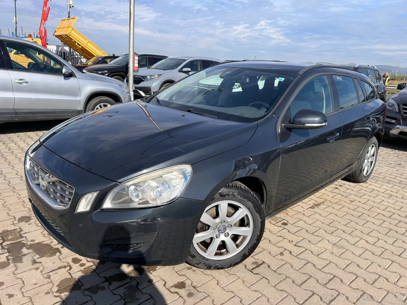 Volvo V60 1.6D EURO 5 ЛИЗИНГ, снимка 1 - Автомобили и джипове - 47354135