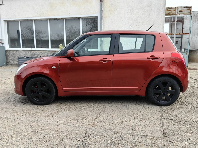 Suzuki Swift 1.3I , снимка 7 - Автомобили и джипове - 49150993