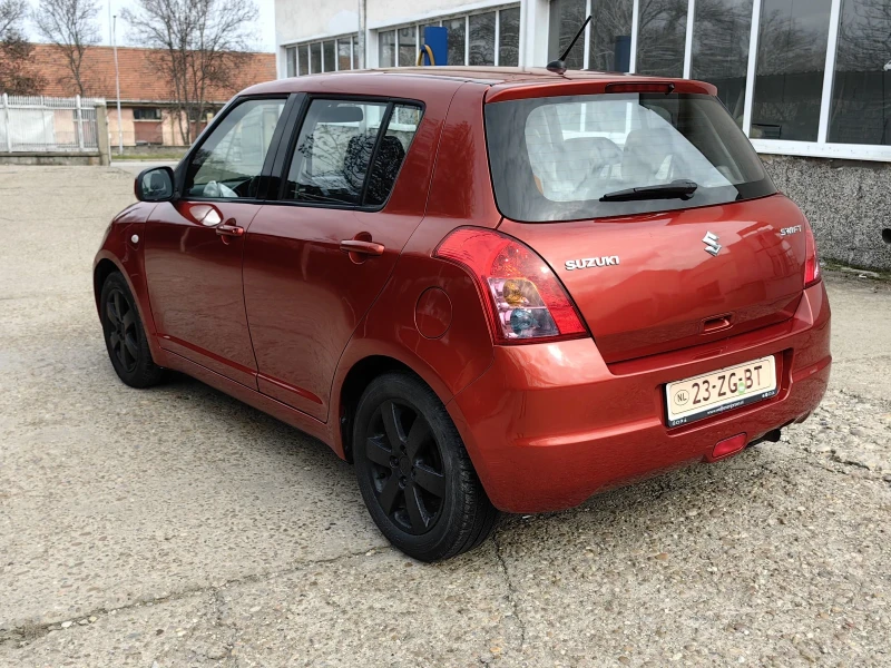 Suzuki Swift 1.3I , снимка 5 - Автомобили и джипове - 49150993